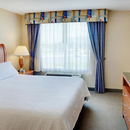 Hilton Garden Inn Toronto/Берлингтон Экстерьер фото