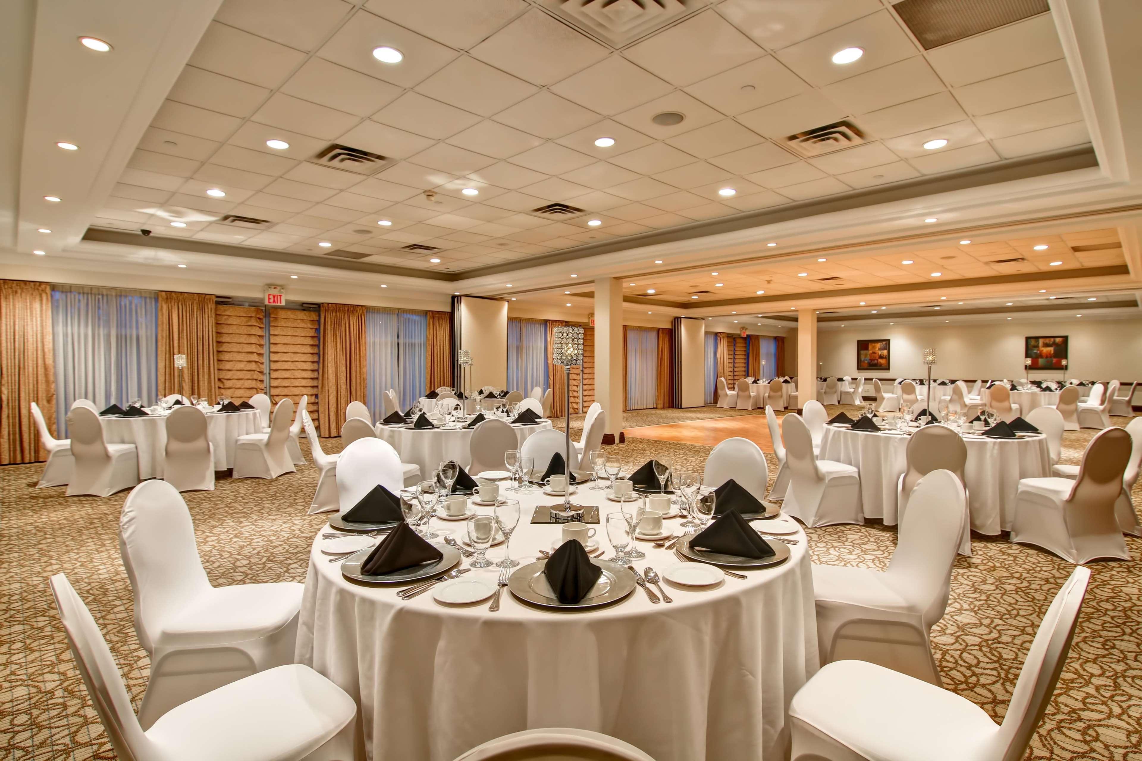 Hilton Garden Inn Toronto/Берлингтон Экстерьер фото
