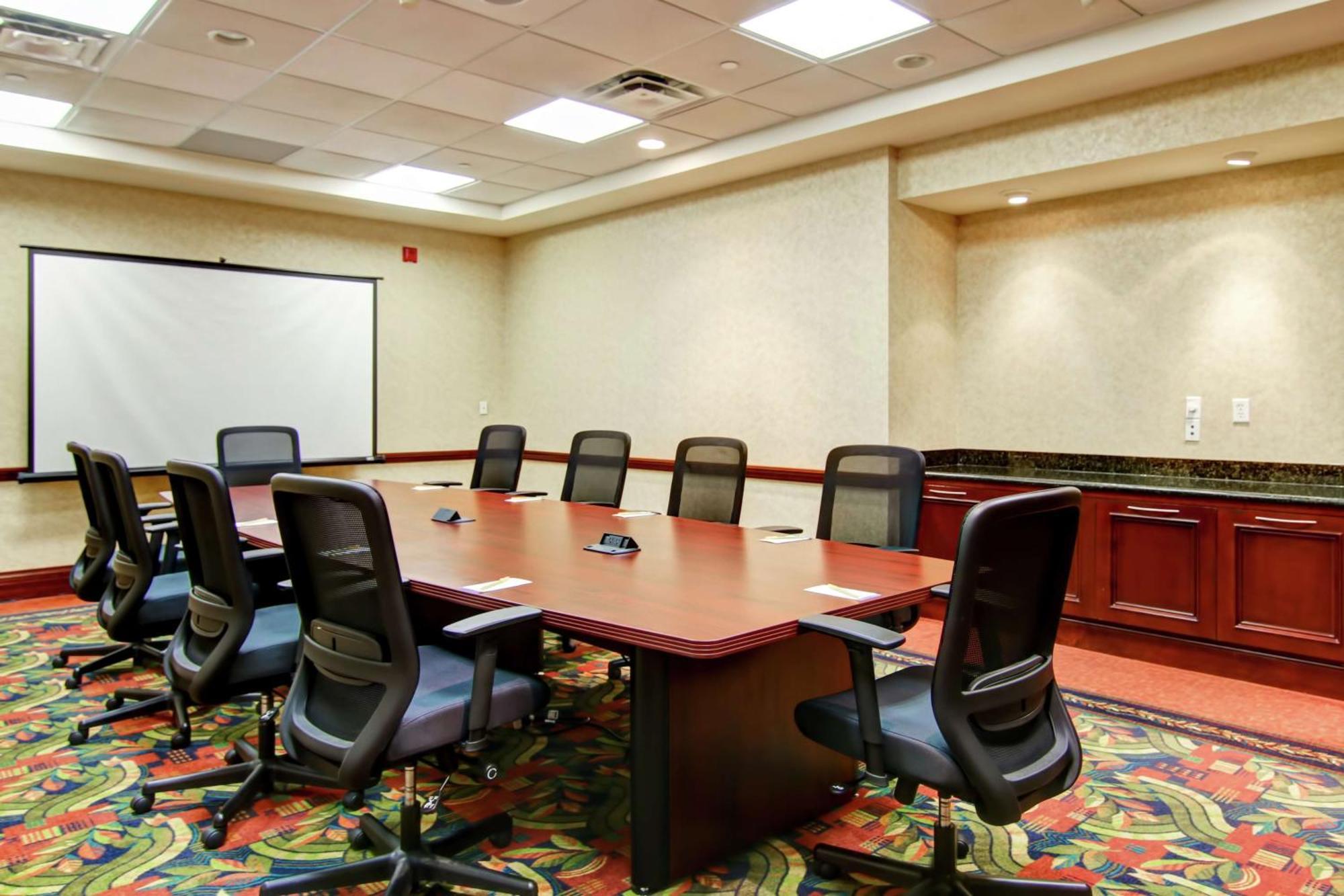 Hilton Garden Inn Toronto/Берлингтон Экстерьер фото