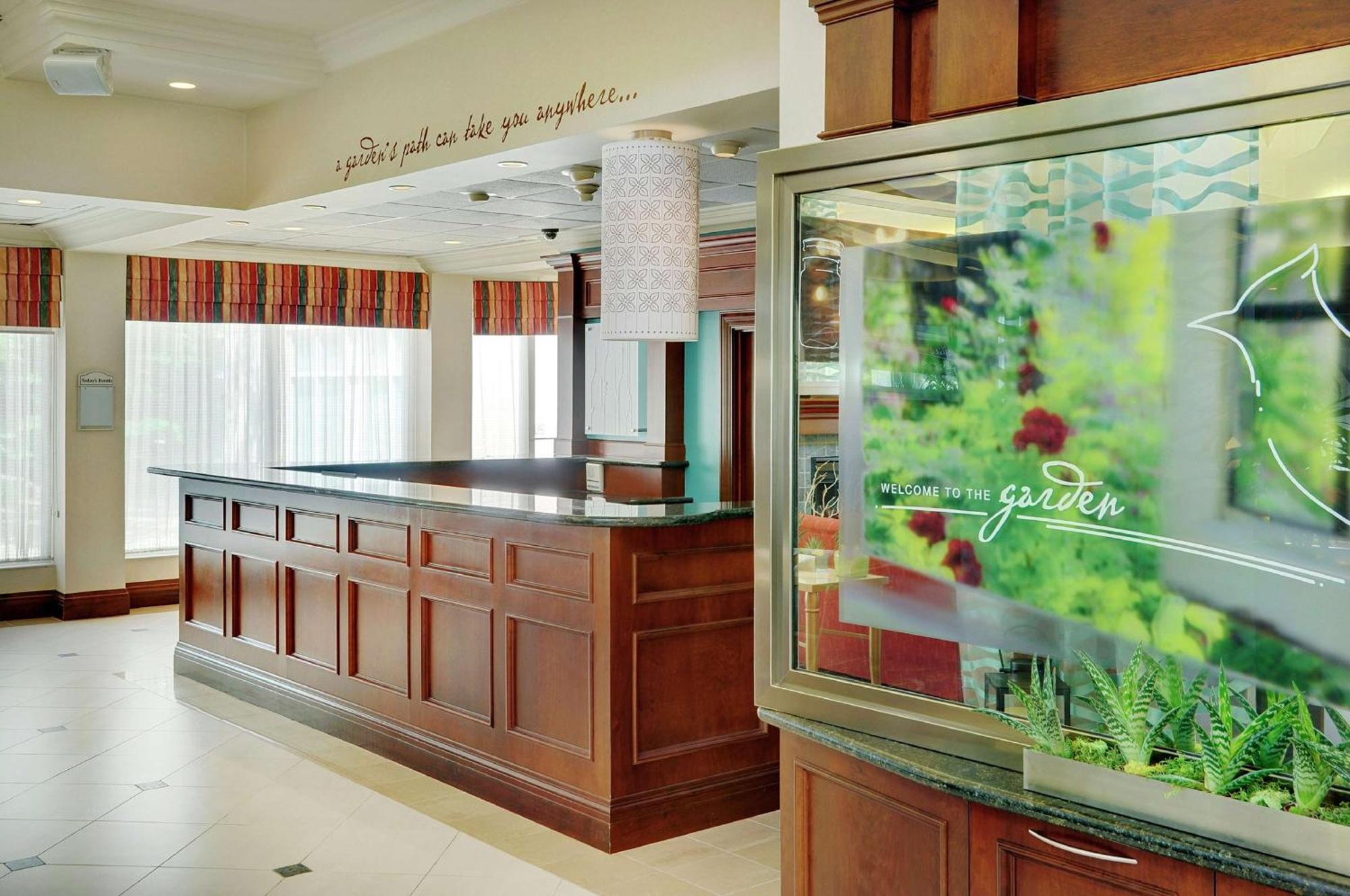 Hilton Garden Inn Toronto/Берлингтон Экстерьер фото