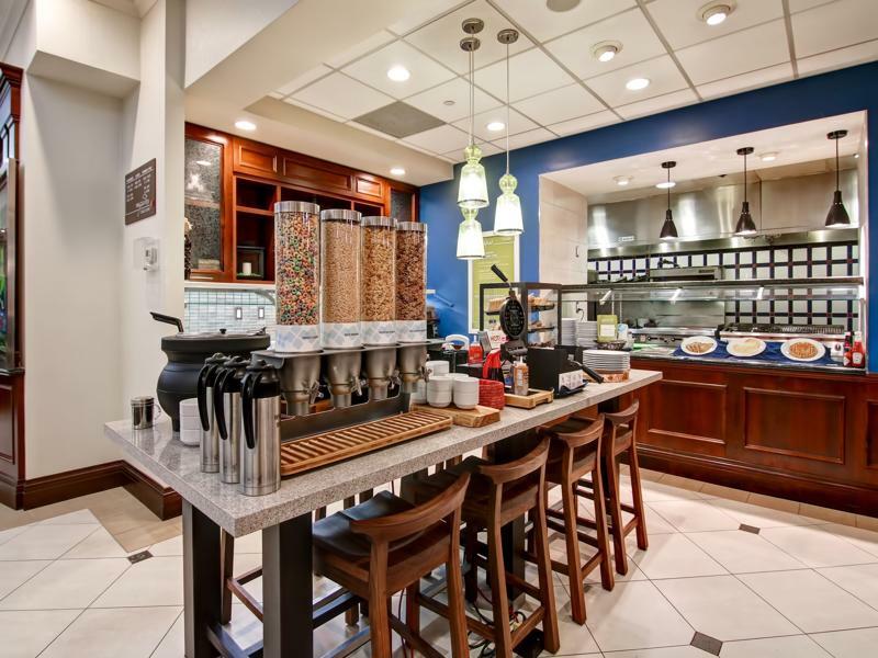 Hilton Garden Inn Toronto/Берлингтон Экстерьер фото