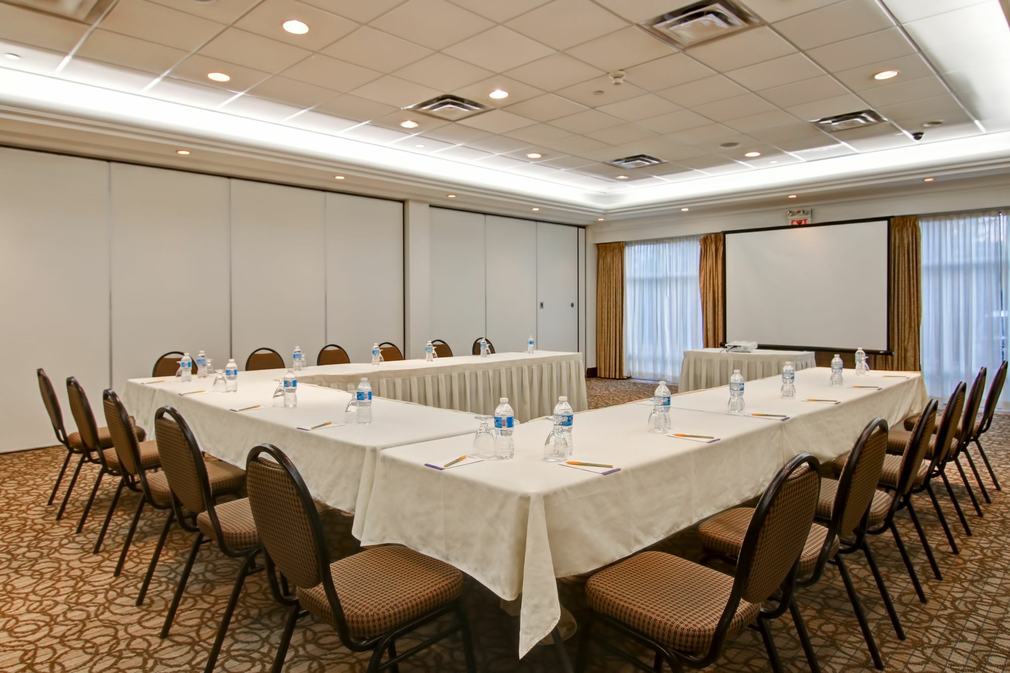 Hilton Garden Inn Toronto/Берлингтон Экстерьер фото